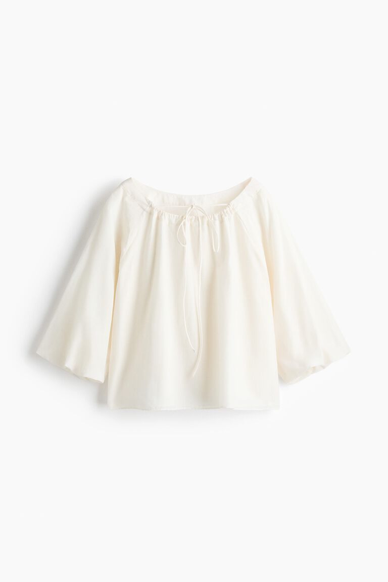 Balloon-sleeved blouse