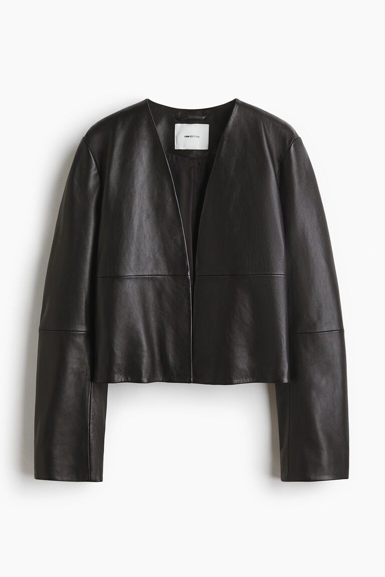 Short leather jacket