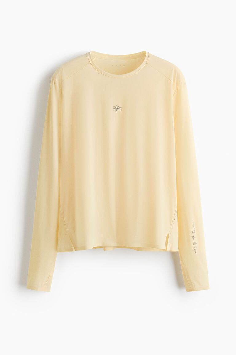Sports top with CoolMove™