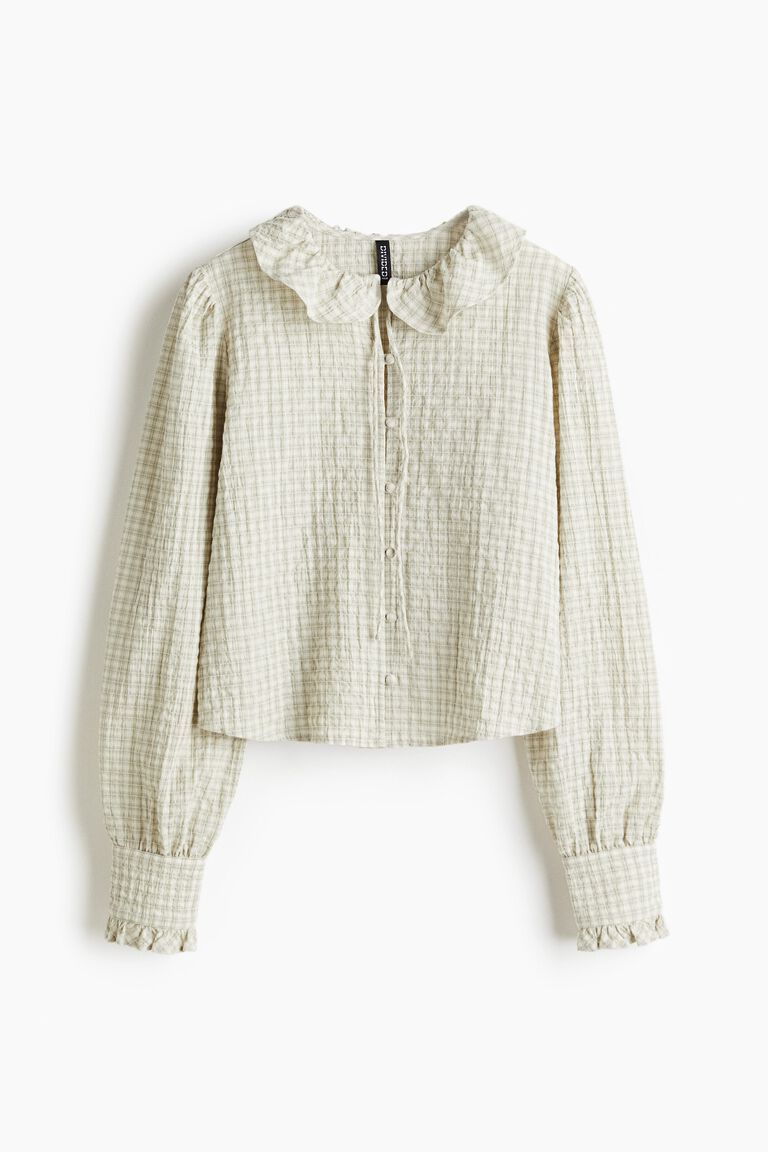 Frill-collared blouse