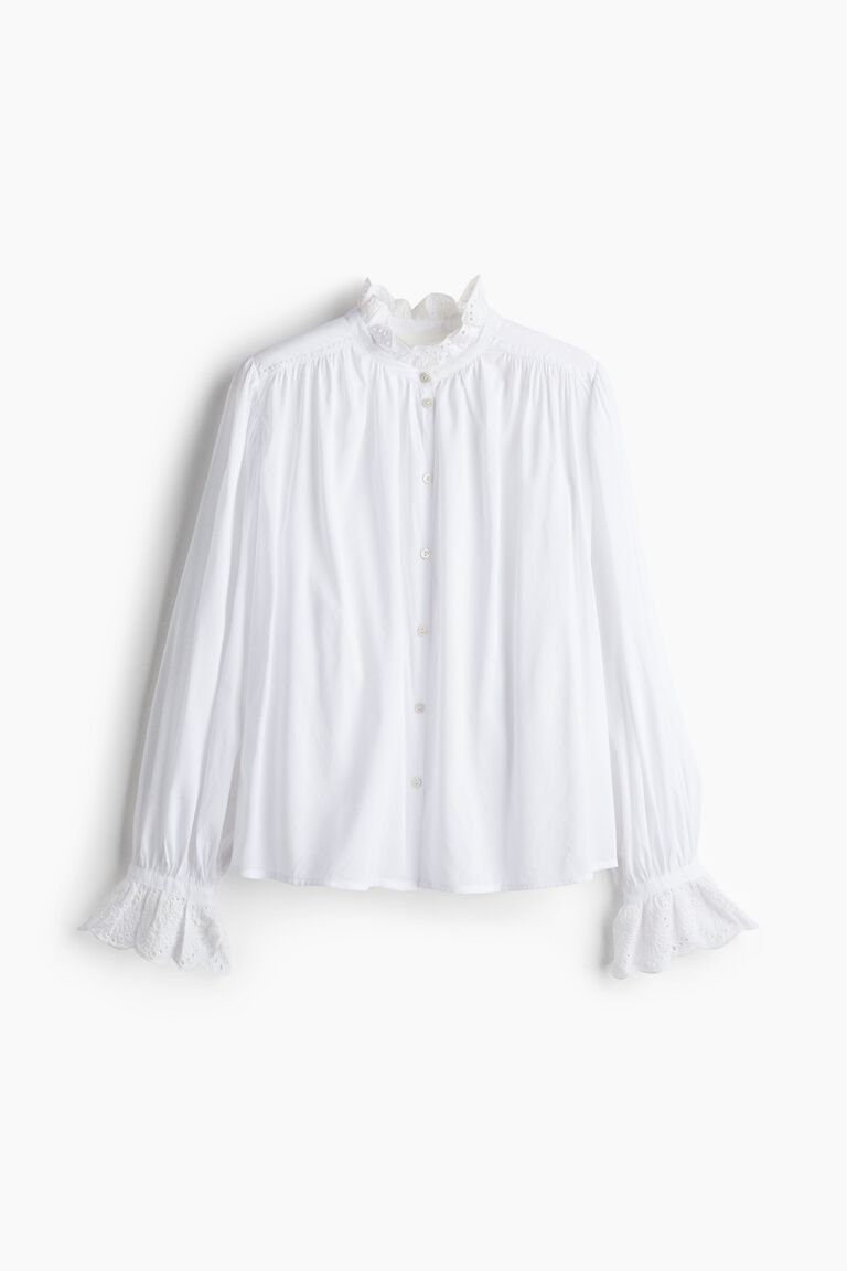 Broderie anglaise-detail blouse