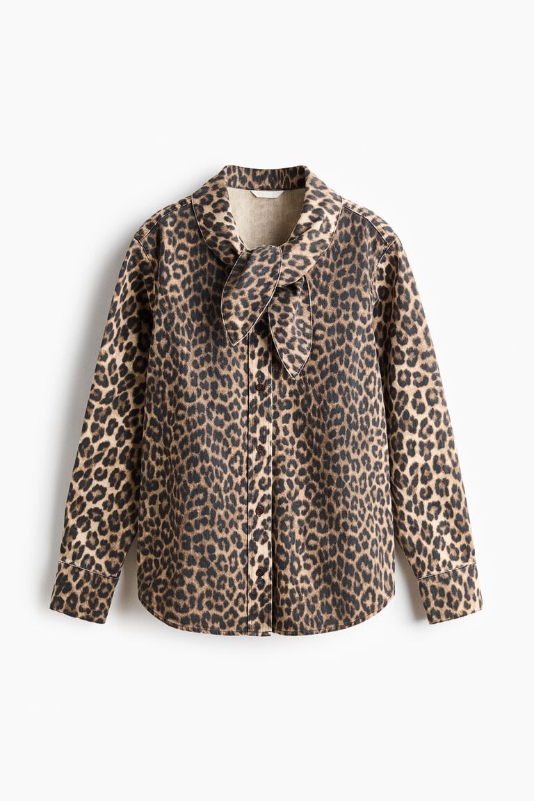 Scarf-collar denim shirt