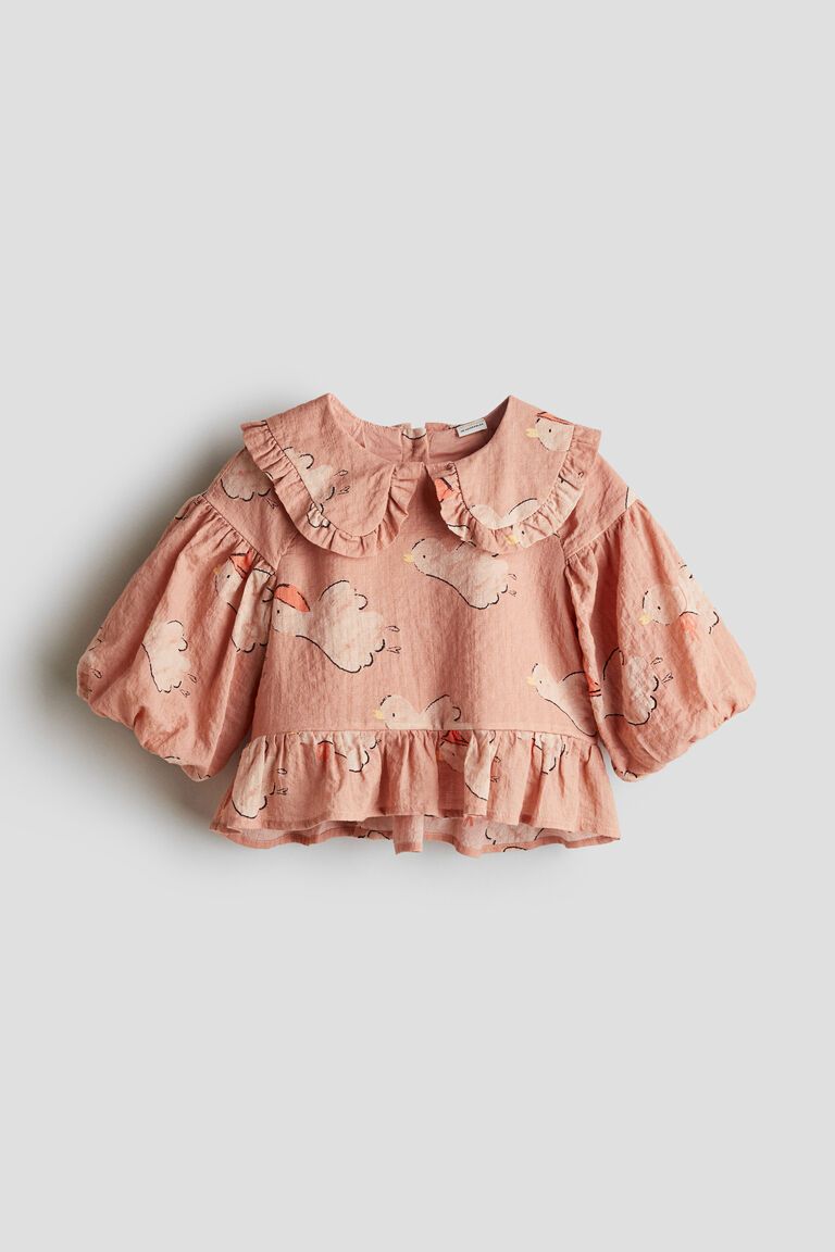Puff-sleeve seersucker blouse