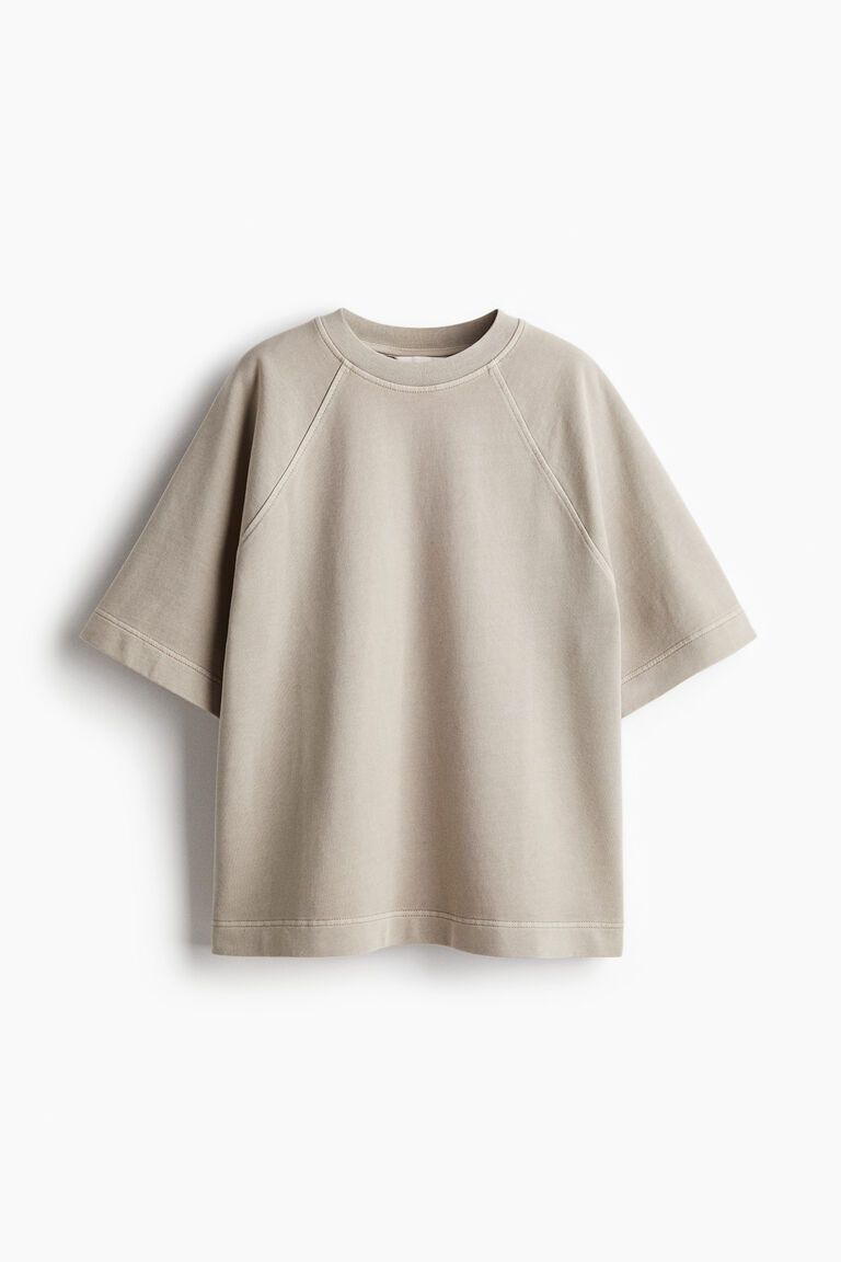 Short-sleeved sweatshirt