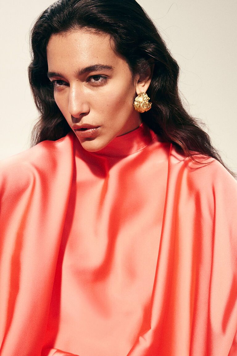Textured hoop earrings