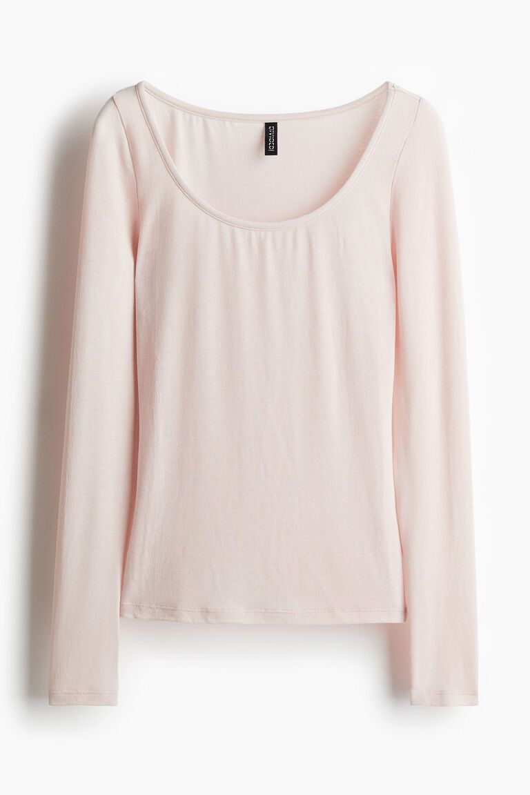 Scoop-neck top