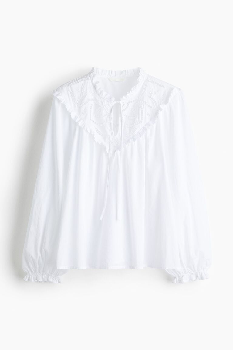 Broderie anglaise-detail blouse