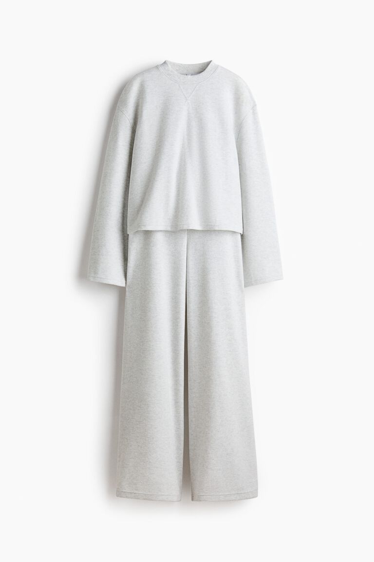 2-piece jersey top and trousers set