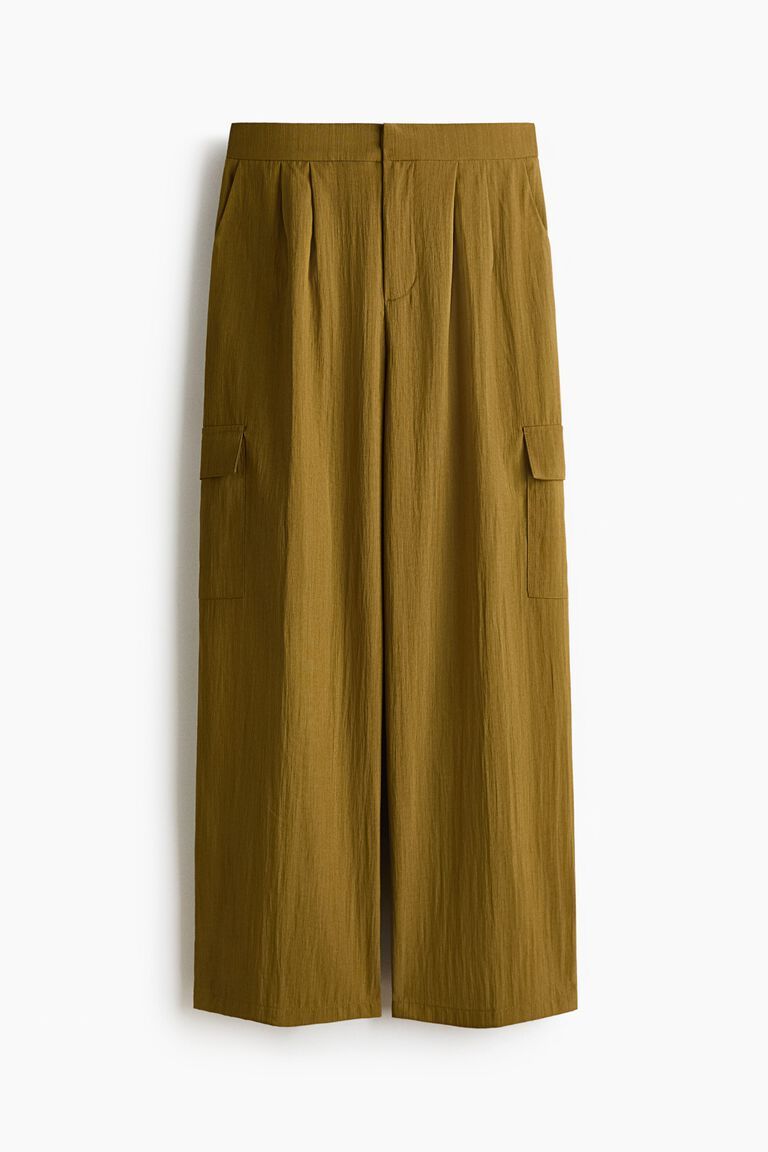 Wide cargo trousers