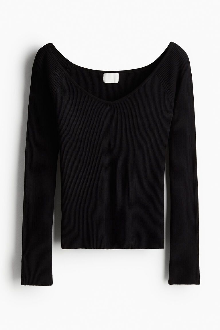 Off-the-shoulder top