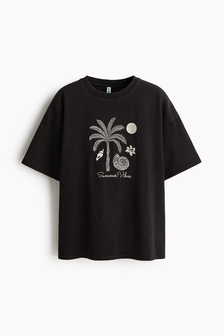 Oversized embroidered T-shirt