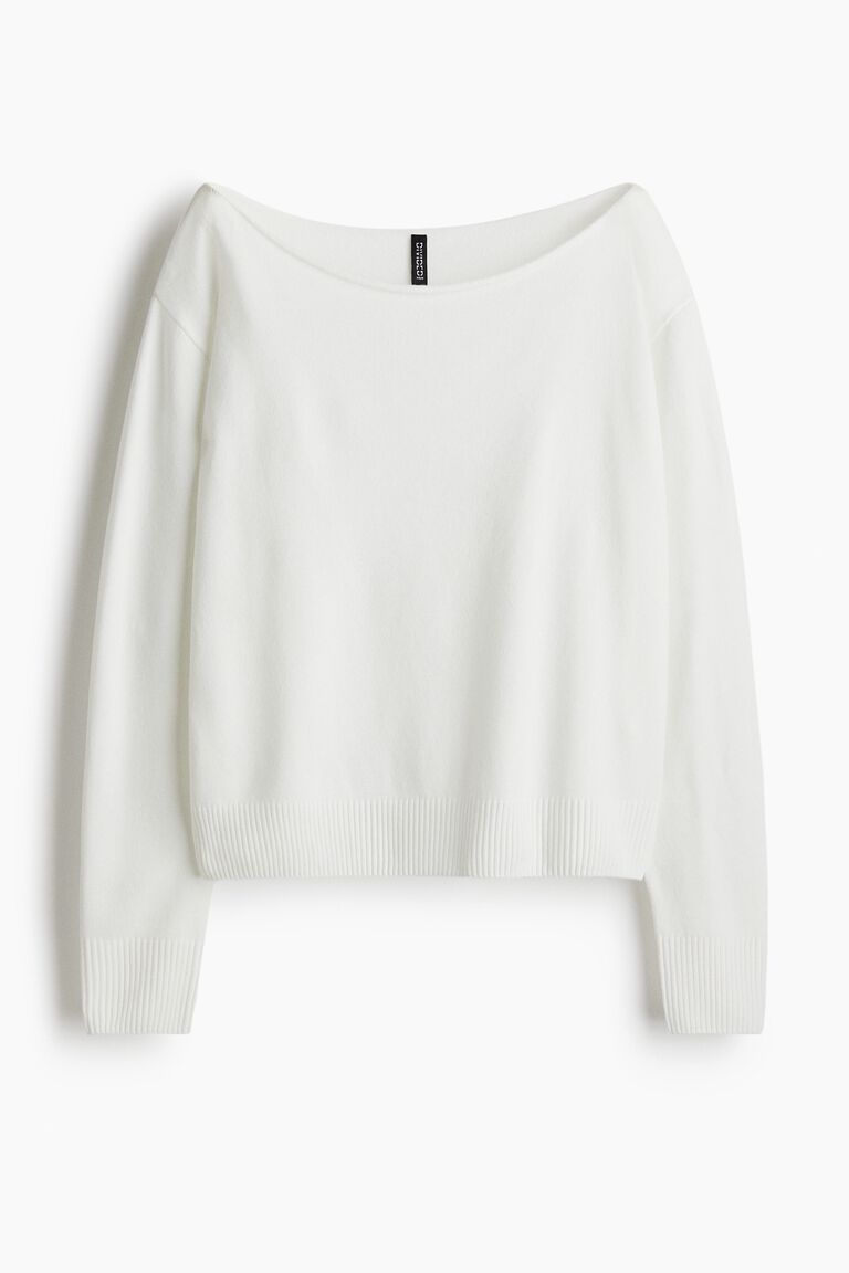 Off-the-shoulder jumper