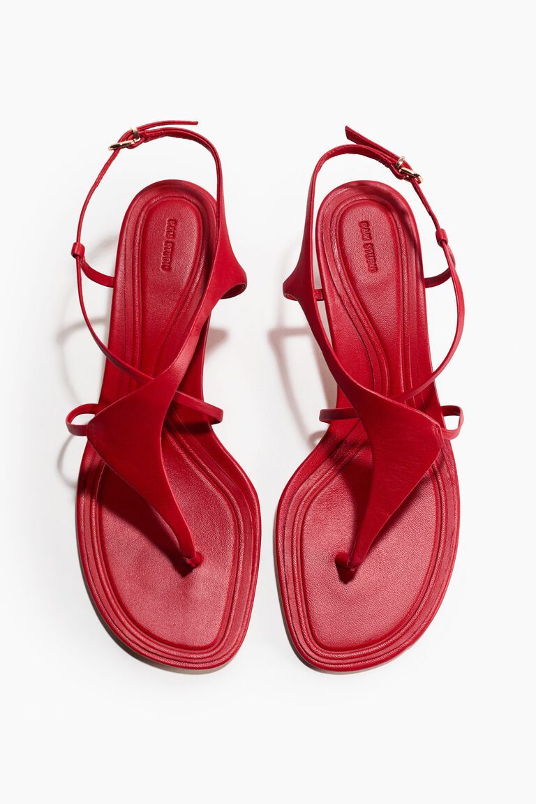 Kitten-heeled leather sandals