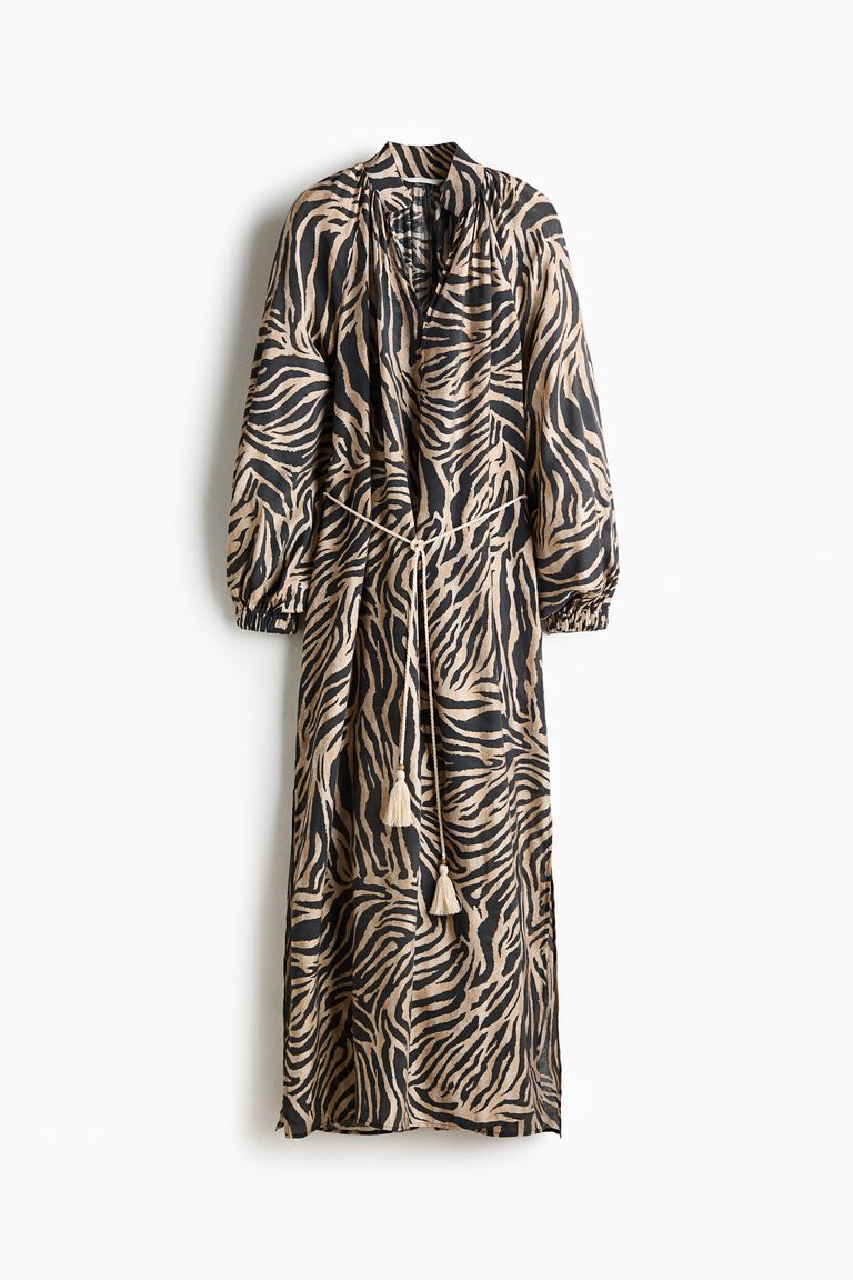 Oversized tie-belt dress