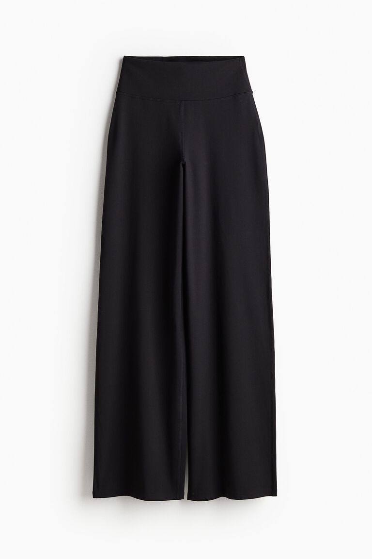 Wide sports trousers with SoftMove™