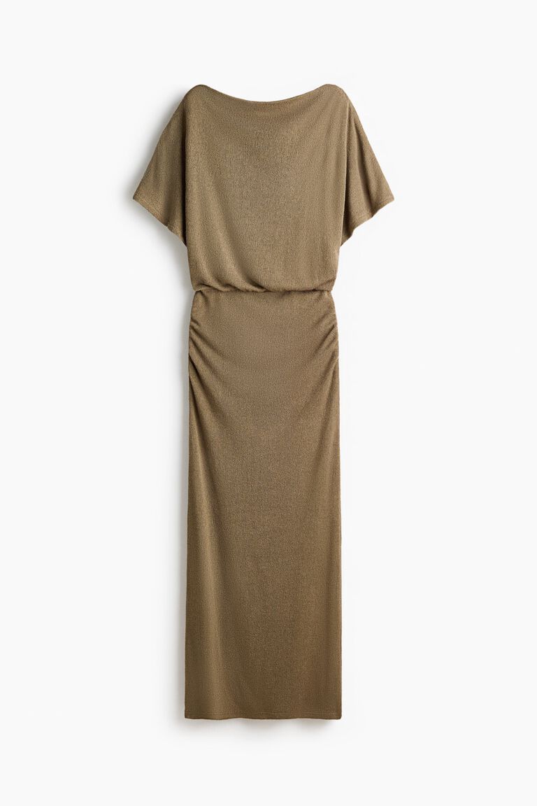 Boat-neck knitted dress