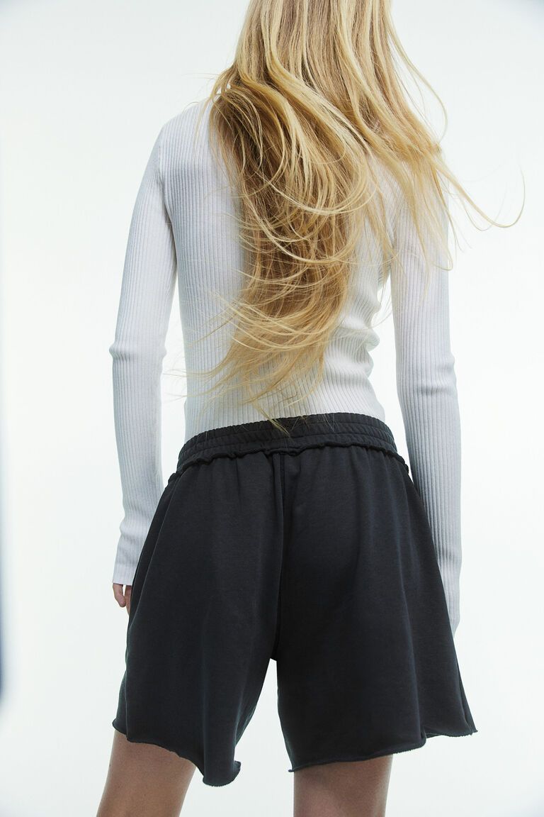 Pull-on sweatshirt shorts