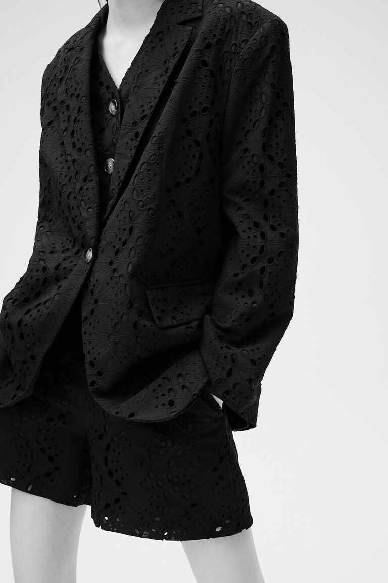 Broderie anglaise shorts
