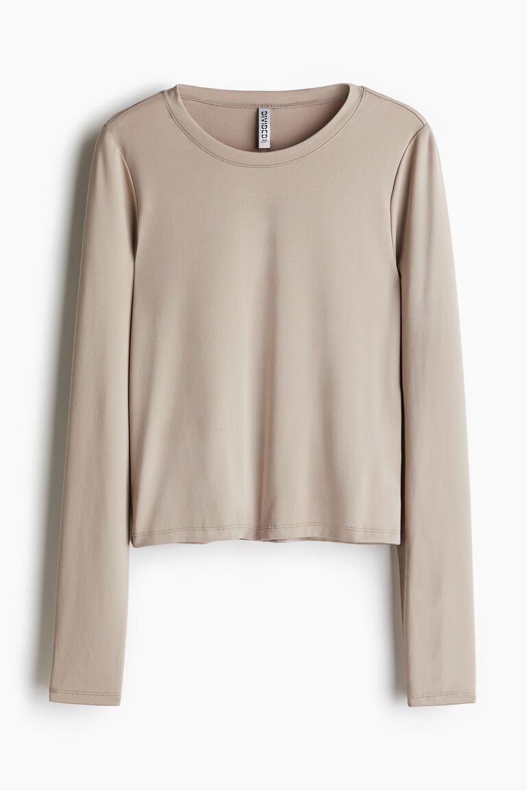 Long-sleeved microfibre top