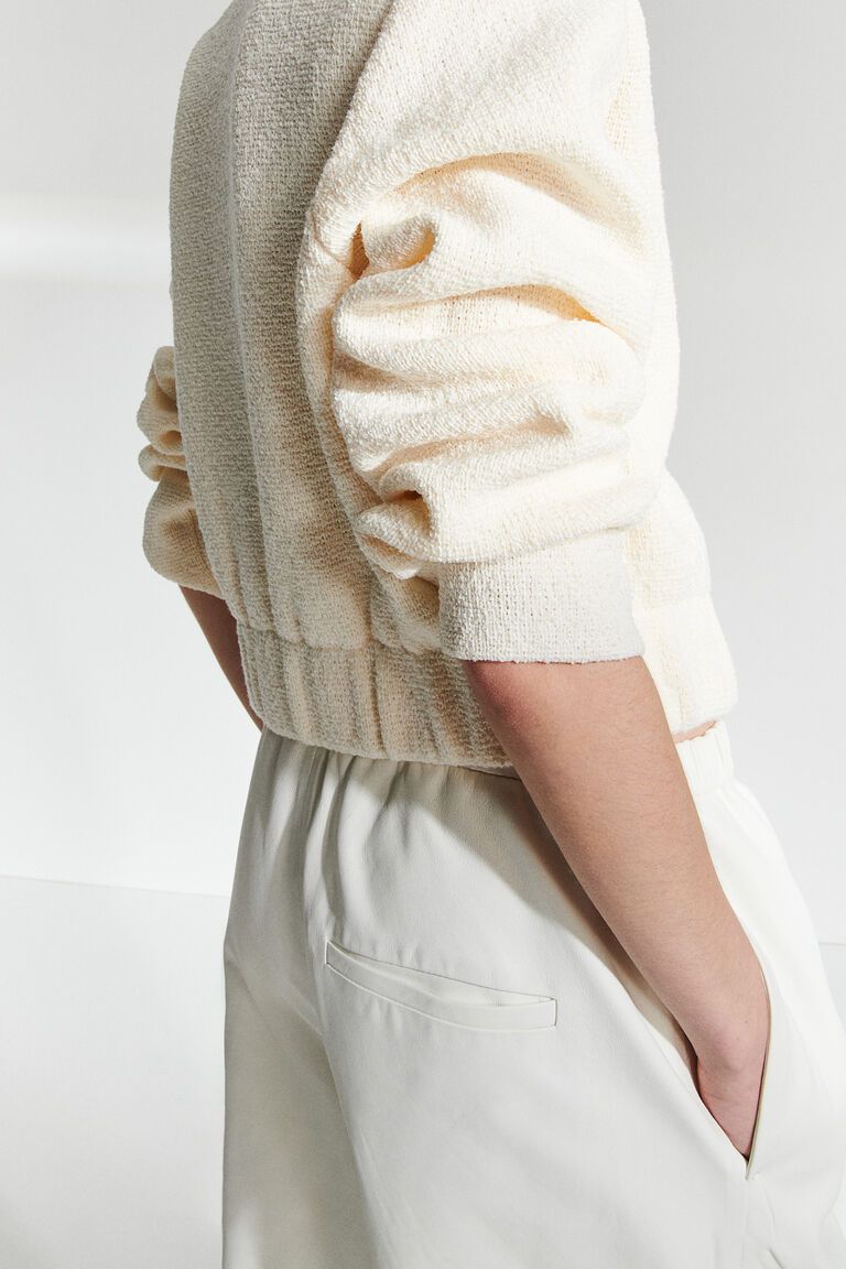 Knitted shoulder-pad jacket