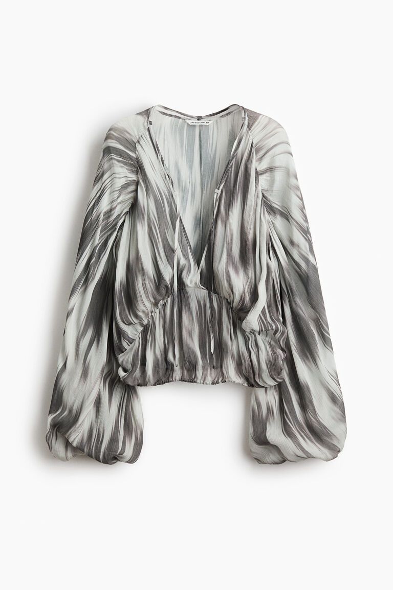Balloon-sleeved chiffon blouse