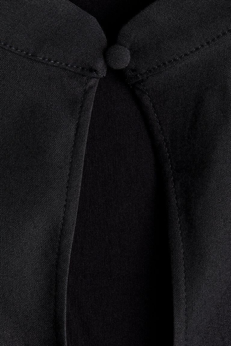 Viscose-blend keyhole top