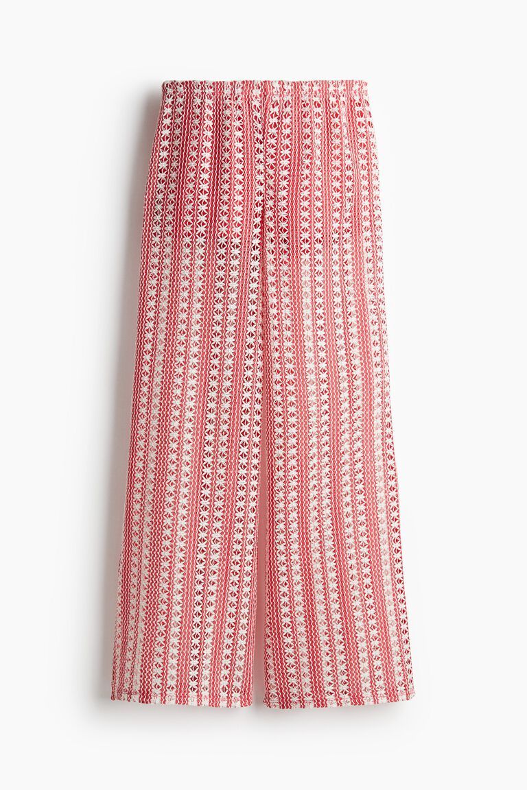 Hole-patterned trousers