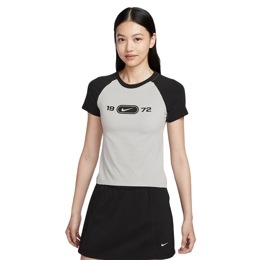 NIKE Sportswear Chill Knit Slim Graphic женские футболка